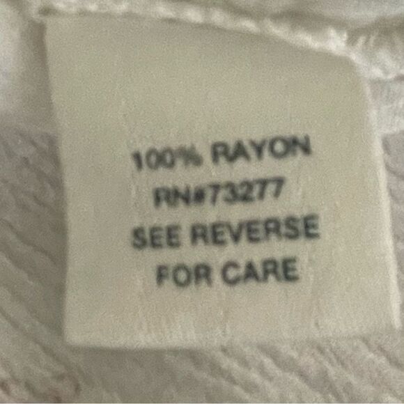 Mudd Long Sleeve Flowy White and Pink Button Down Collarless Blouse Large - Picture 7 of 9